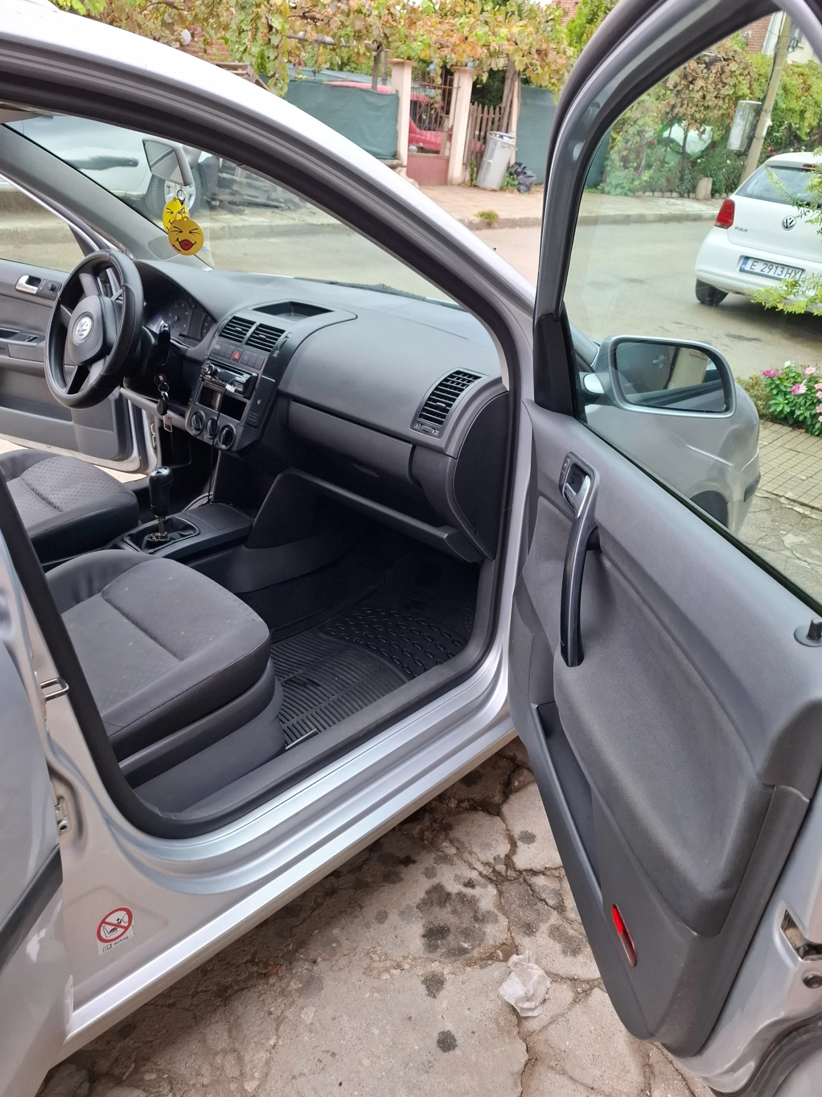 VW Polo, снимка 6 - Автомобили и джипове - 56233596