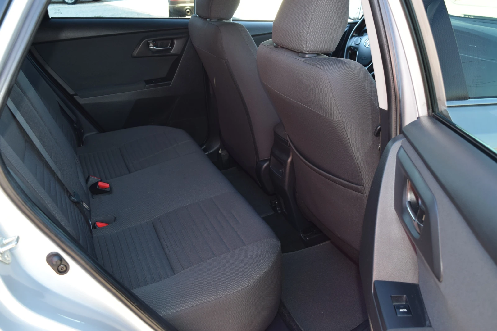 Toyota Auris 1, 4 D4D* Euro6B* RSA* LDA* PSC* ������ | Mobile.bg � ����������� 15