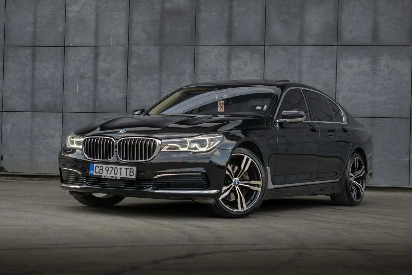 BMW 730