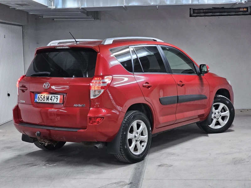 Toyota Rav4 2.2 D4D 150к.с, снимка 4 - Автомобили и джипове - 47528654