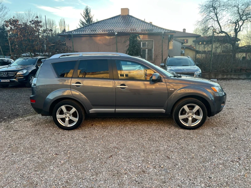 Mitsubishi Outlander 2.4 I 170к.с.7местен, снимка 4 - Автомобили и джипове - 48391262