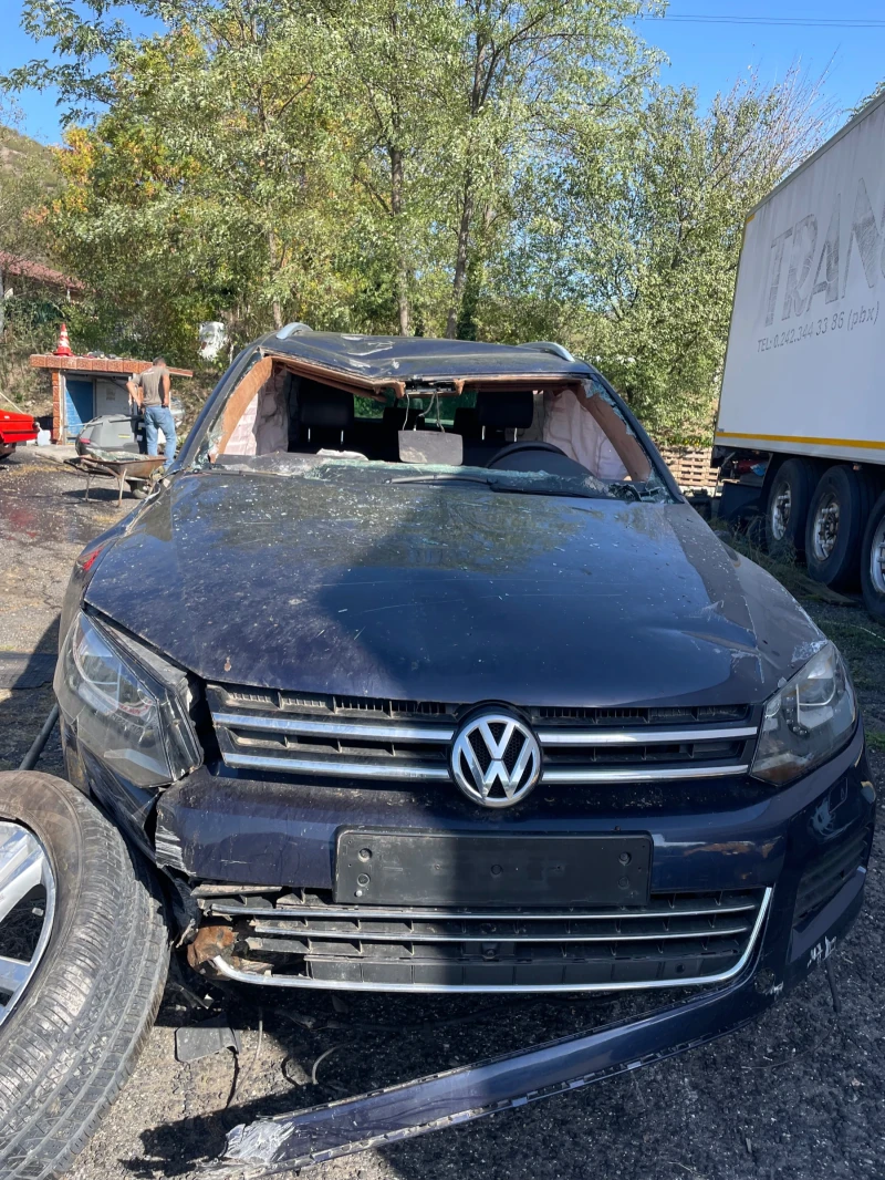 VW Touareg 3.0 tdi, снимка 5 - Автомобили и джипове - 48495157