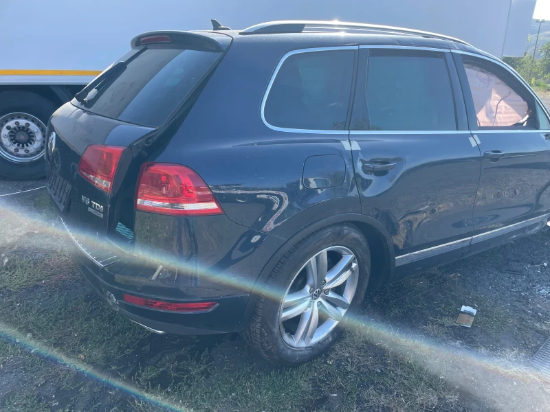 VW Touareg 3.0 tdi, снимка 4 - Автомобили и джипове - 48495157