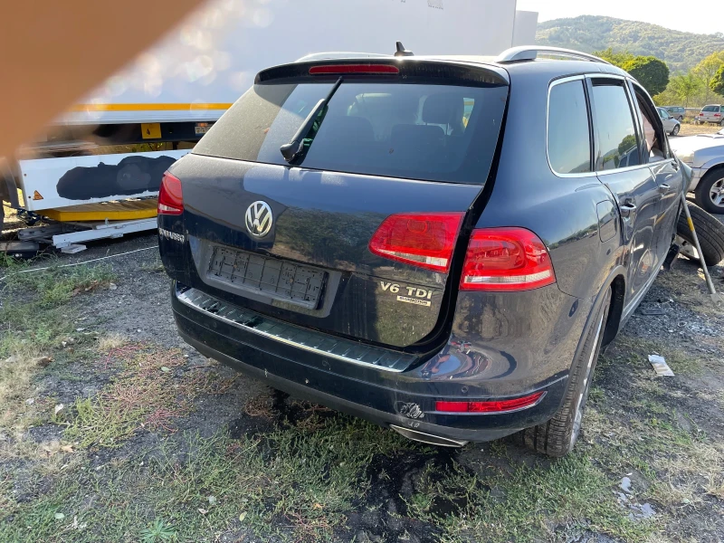 VW Touareg 3.0 tdi, снимка 3 - Автомобили и джипове - 48495157