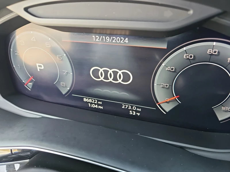 Audi Q8 Matrix* Подгрев* Камера* Carplay* 8ZF* 3.0T, снимка 13 - Автомобили и джипове - 49116309