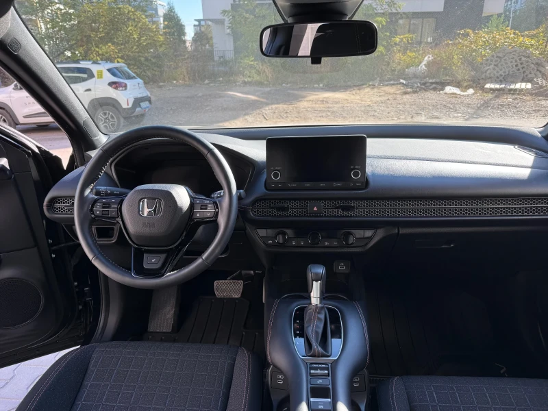 Honda Hr-v 2024 2.0 Sport AWD 22000 km Distronic, снимка 8 - Автомобили и джипове - 51937691