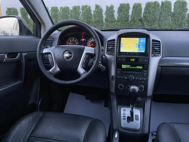 Chevrolet Captiva  LT 2.0D 150 h.p/Автомат/7 Места/4х4/2010.г/FULL, снимка 12 - Автомобили и джипове - 52535748