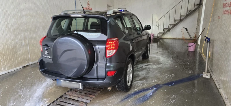 Toyota Rav4 2.2 D4D 136 кс., снимка 3 - Автомобили и джипове - 53431196