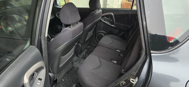 Toyota Rav4 2.2 D4D 136 кс., снимка 7 - Автомобили и джипове - 53431196