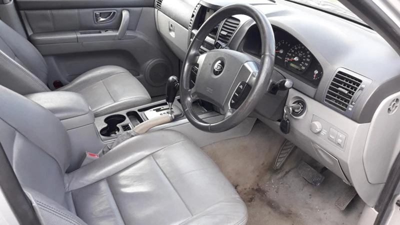 Kia Sorento 2.5 CRDI , снимка 7 - Автомобили и джипове - 25538942