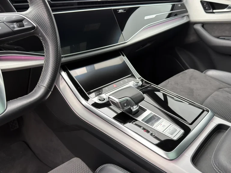 Audi Q7 55 TFSIe, снимка 9 - Автомобили и джипове - 54346788