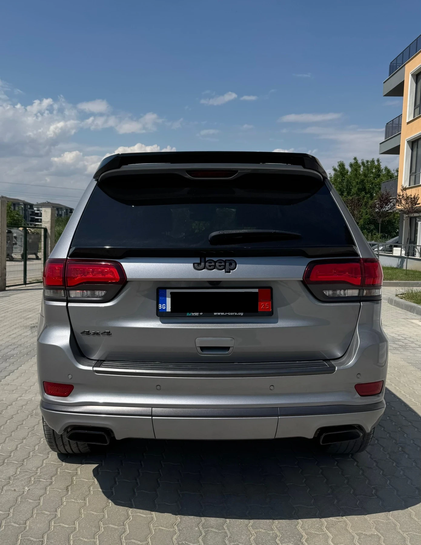Jeep Grand cherokee OVERLAND 5.7 HEMI 4x4-SRT ФЕЙС, БЕНЗИН - изображение 4