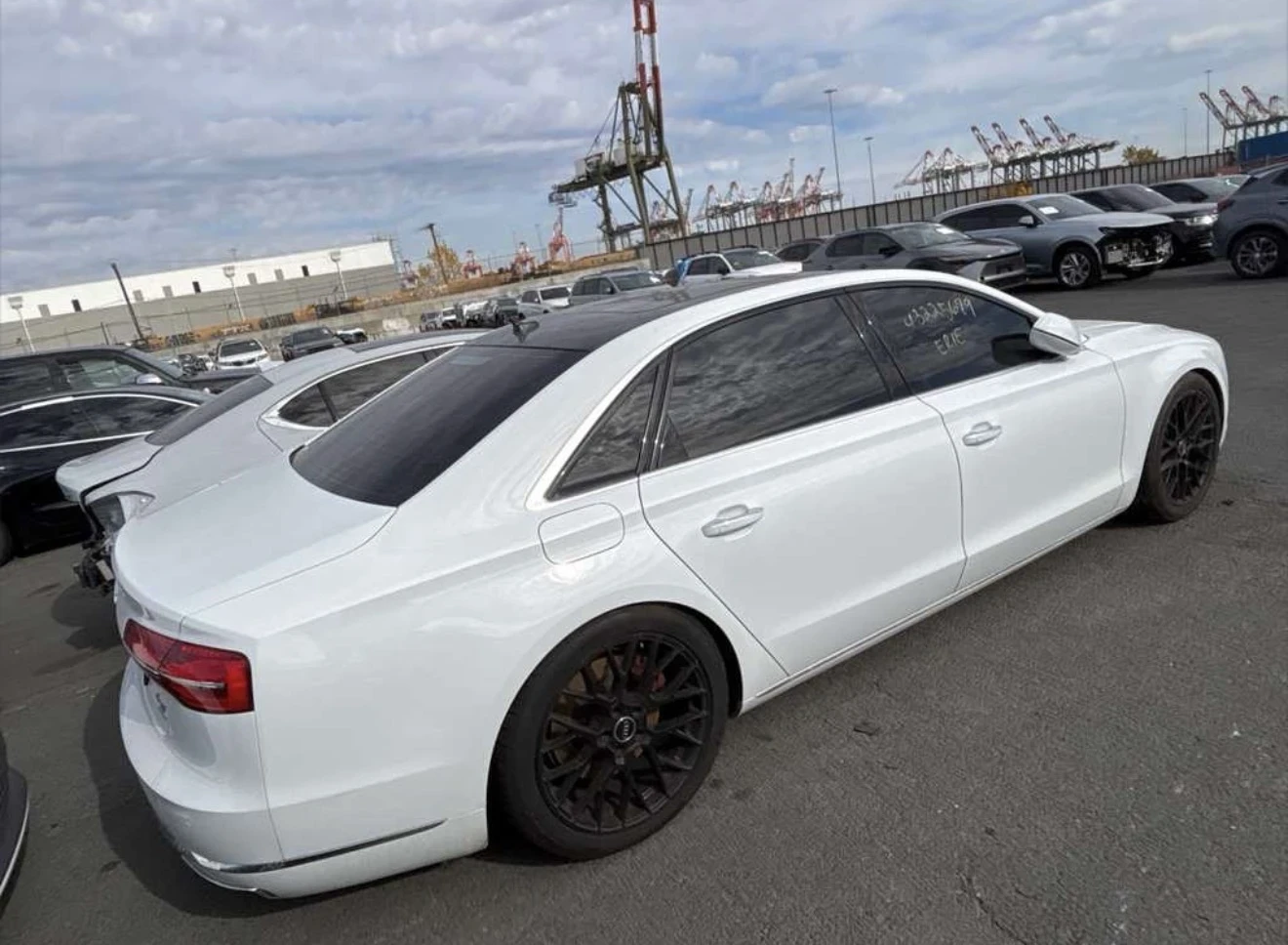 Audi A8 L 4.0T 435 hp  - изображение 8