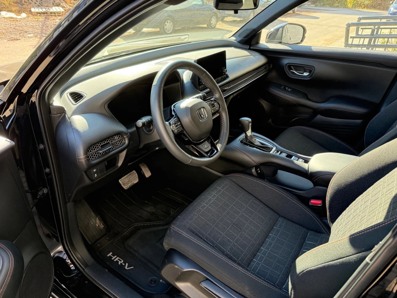 Honda Hr-v 2024 2.0 Sport AWD 22000 km Distronic - изображение 9