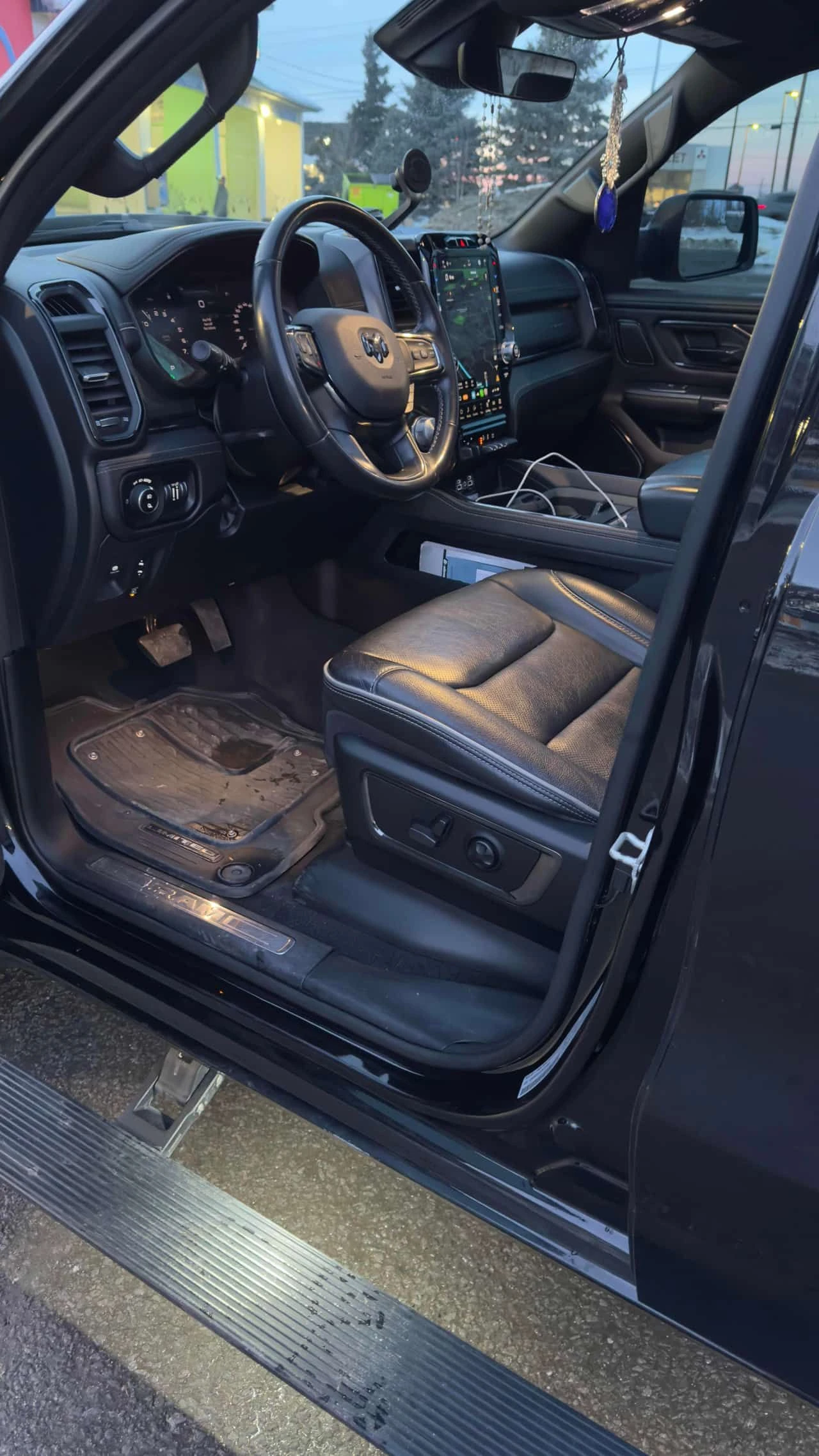 Dodge RAM 1500  Limited/DIS/360/���������/HARMON KARDON | Mobile.bg � ����������� 12