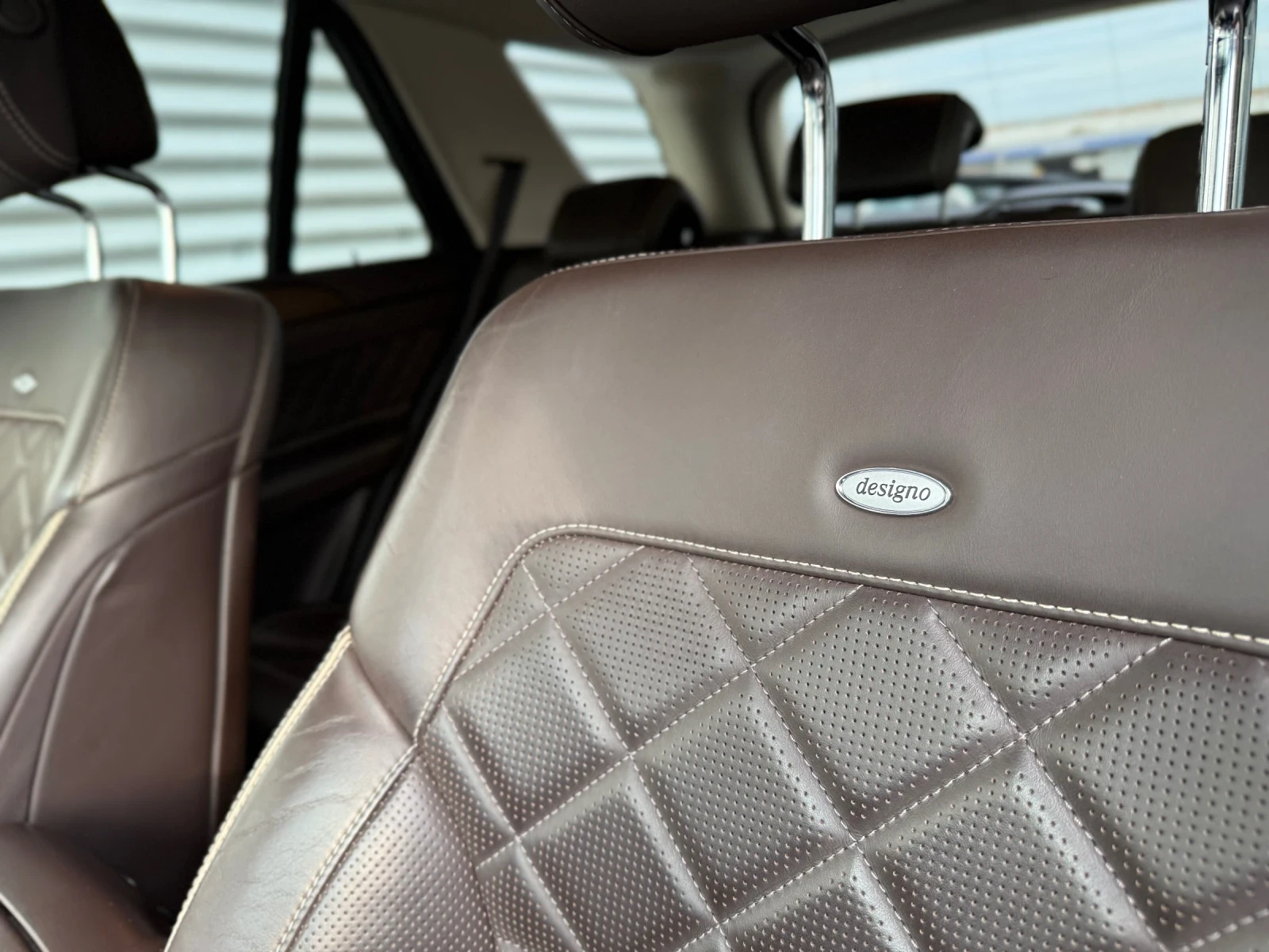 Mercedes-Benz GLE 500 4Matic+ Designo+ 360камери+ Подгрев+ Обдухване+ Ca, снимка 9 - Автомобили и джипове - 53716971