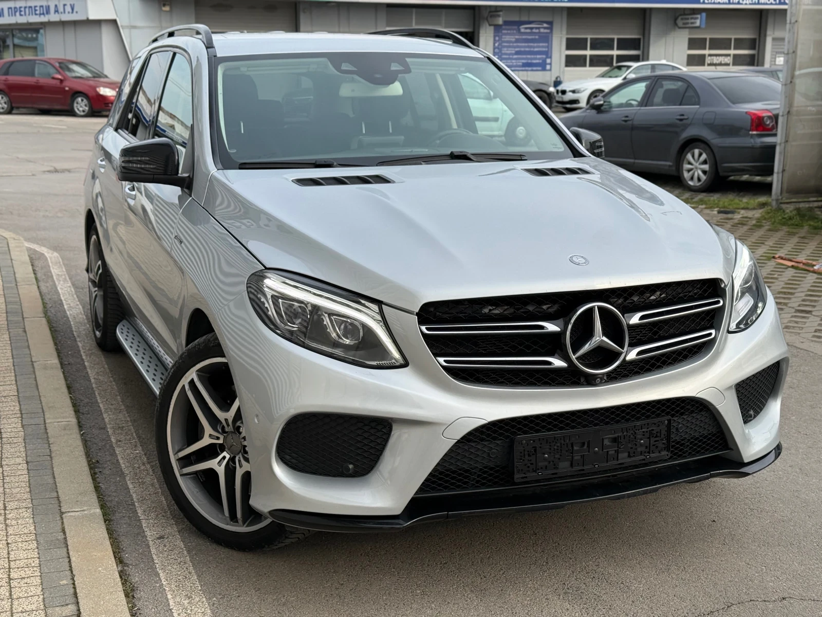 Mercedes-Benz GLE 500 4Matic+ Designo+ 360камери+ Подгрев+ Обдухване+ Ca, снимка 6 - Автомобили и джипове - 53716971