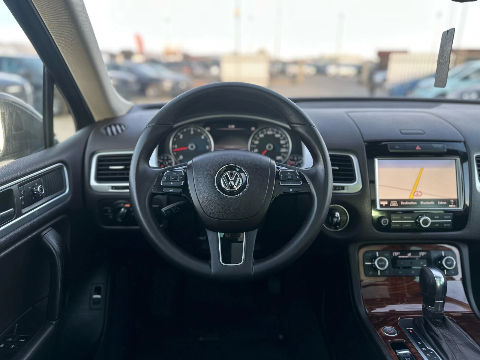 VW Touareg / 3.0D / 245 HP / СМЕНЕНИ ВЕРИГИ  / ОБСЛУЖЕН /, снимка 16 - Автомобили и джипове - 53779973