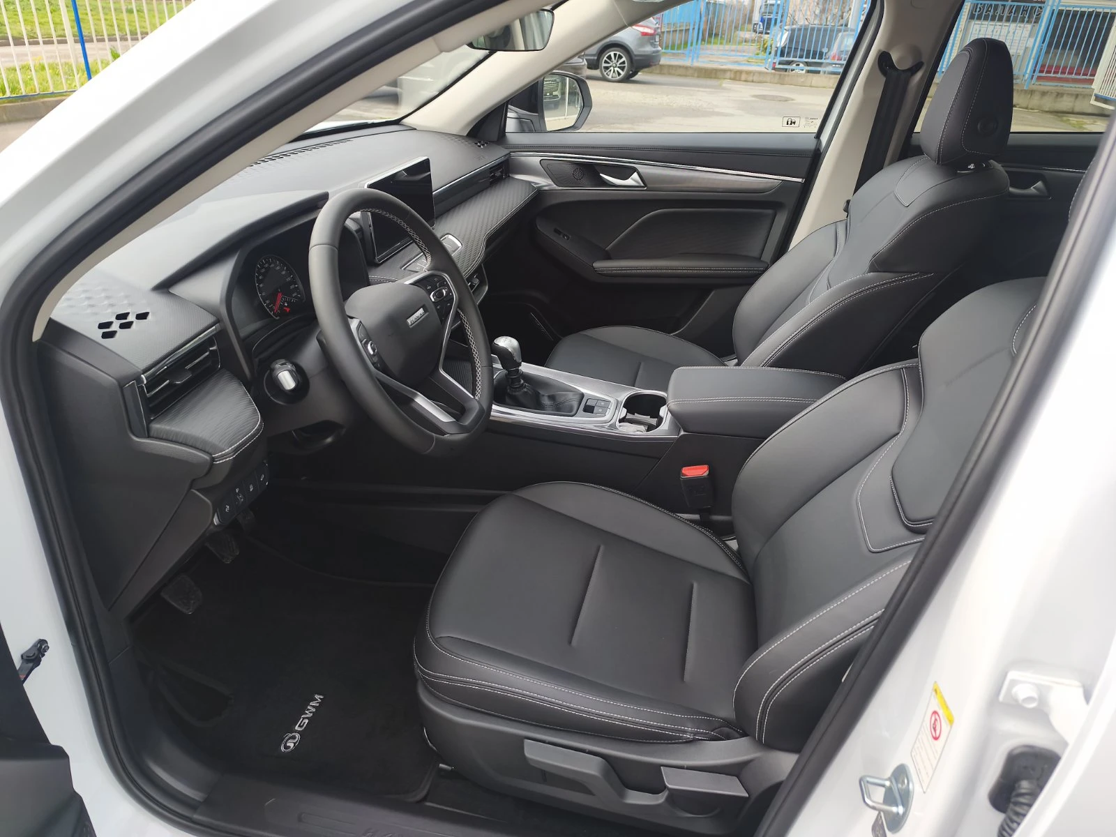 Haval Jolion 1.5T Comfort, снимка 9 - Автомобили и джипове - 54037234