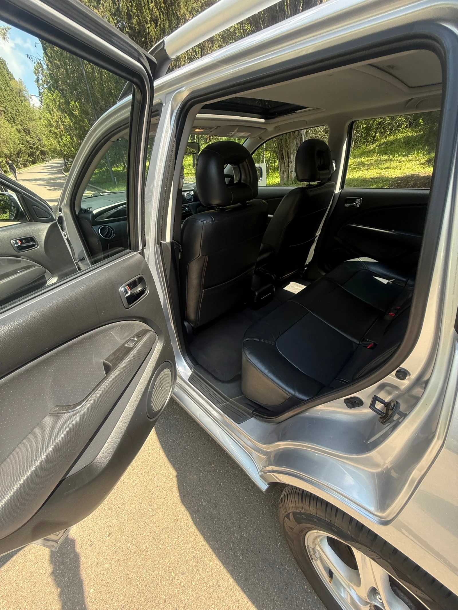 Mitsubishi Outlander 4X4 , снимка 11 - Автомобили и джипове - 55037871
