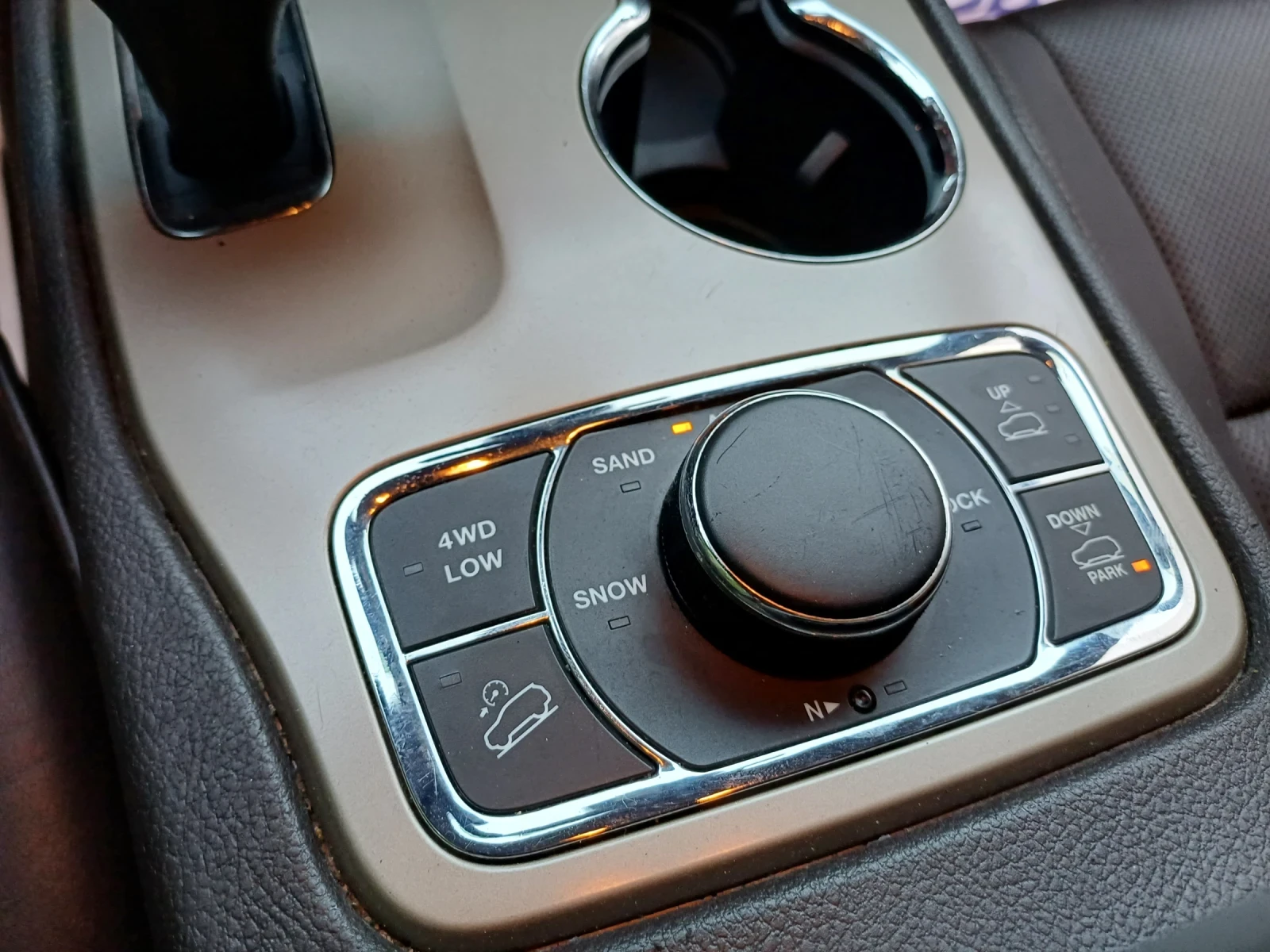 Jeep Grand cherokee 3.6 SUMMIT , снимка 13 - Автомобили и джипове - 55159544