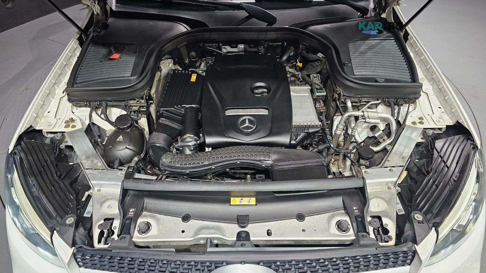 Mercedes-Benz GLC 300 4MATIC* AMG-LINE* BURMESTER* 360* ХЕДЪП* ПОДГРЕВ* , снимка 16 - Автомобили и джипове - 55831823