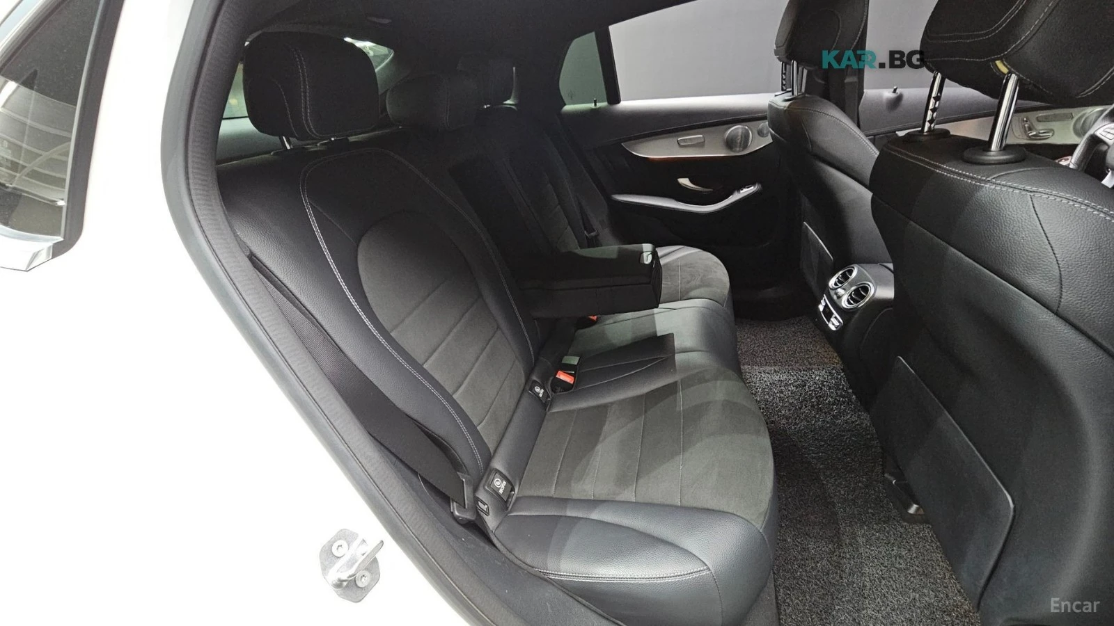 Mercedes-Benz GLC 300 4MATIC* AMG-LINE* BURMESTER* 360* ХЕДЪП* ПОДГРЕВ* , снимка 11 - Автомобили и джипове - 55831823