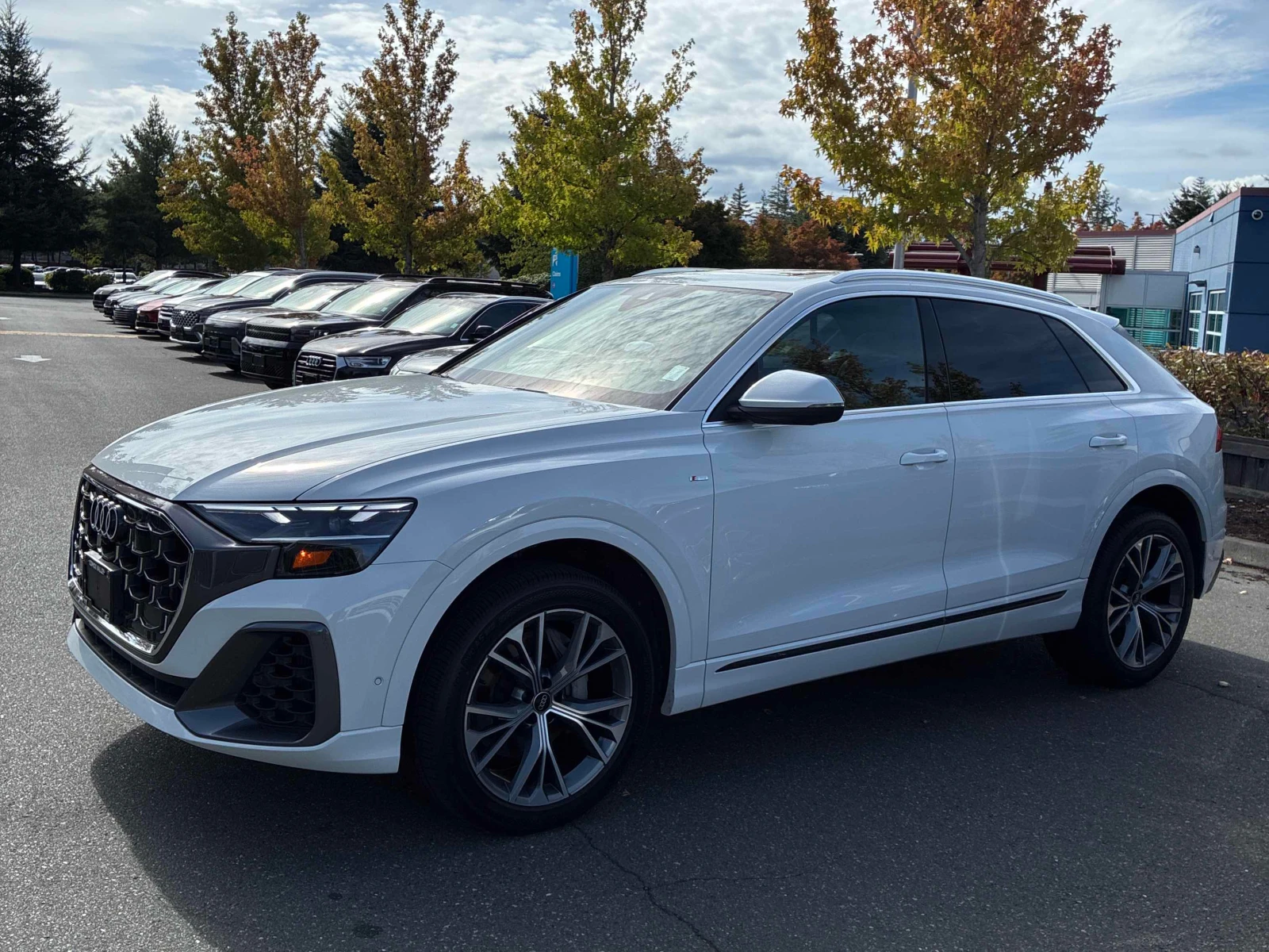 Audi Q8 PROGRESSIV* ОБДУХ* 360* S-LINE, снимка 2 - Автомобили и джипове - 55927237