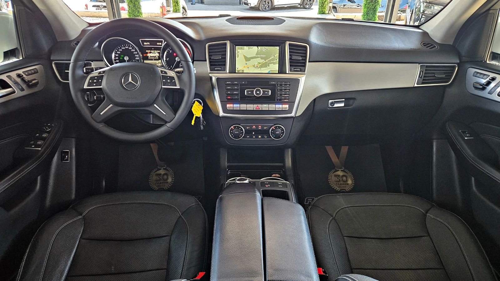Mercedes-Benz ML 350 AMG/360CAMERA/PANO/AIRMAT/ПОДГРЕВ/ОБДУХ/ПАМЕТ/LIZI, снимка 9 - Автомобили и джипове - 56071222