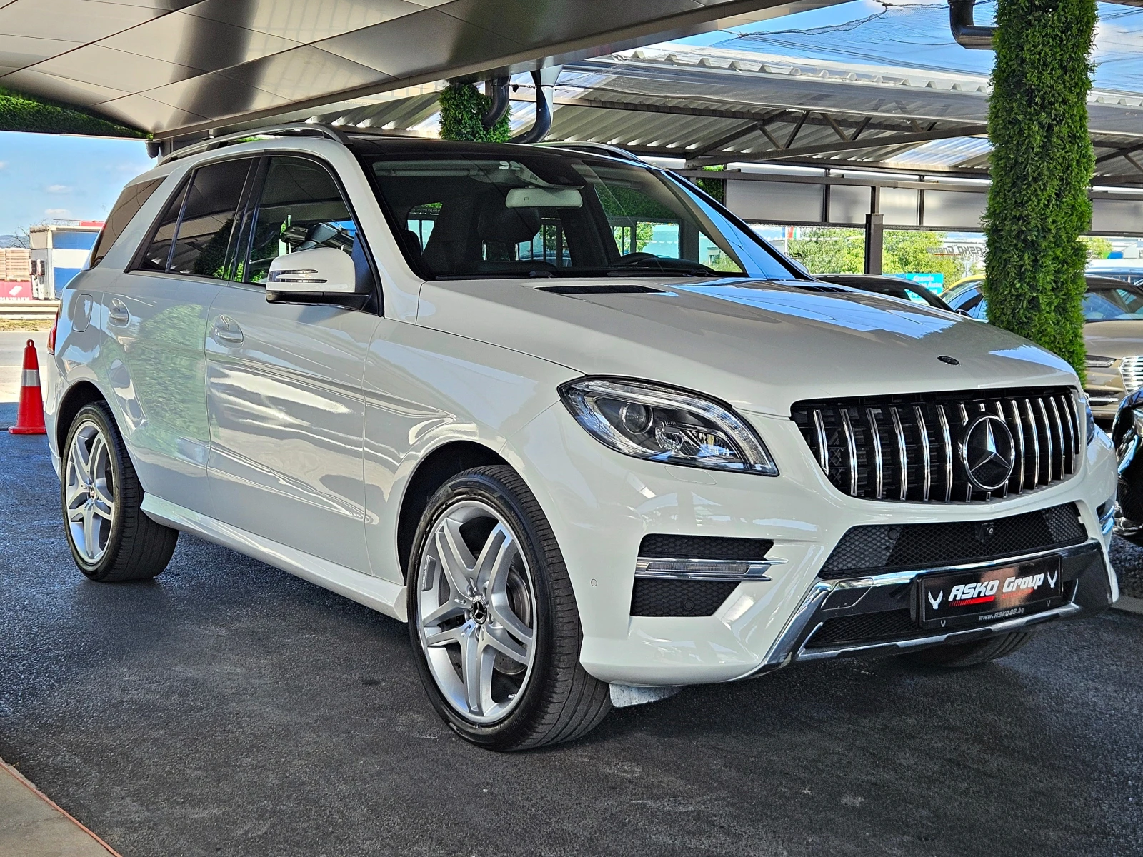 Mercedes-Benz ML 350 AMG/360CAMERA/PANO/AIRMAT/ПОДГРЕВ/ОБДУХ/ПАМЕТ/LIZI, снимка 3 - Автомобили и джипове - 56071222