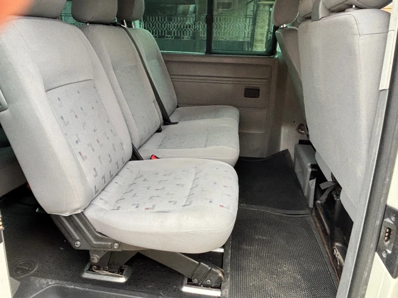 VW T5 Caravelle 2.5, снимка 12 - Бусове и автобуси - 52564761