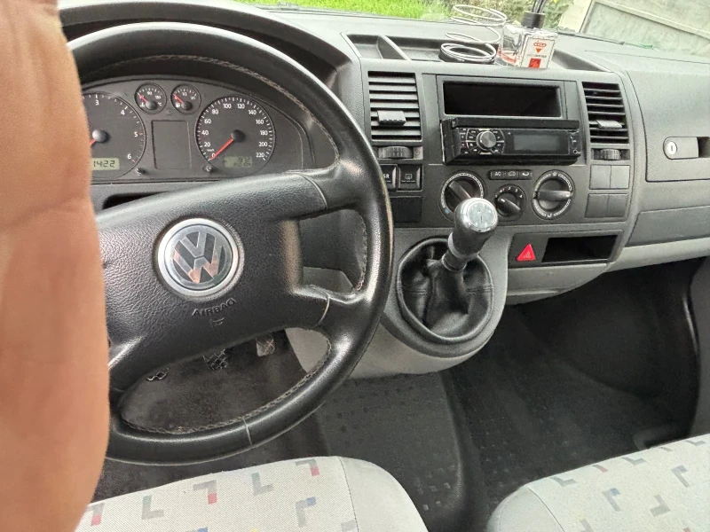 VW T5 Caravelle 2.5, снимка 14 - Бусове и автобуси - 52564761