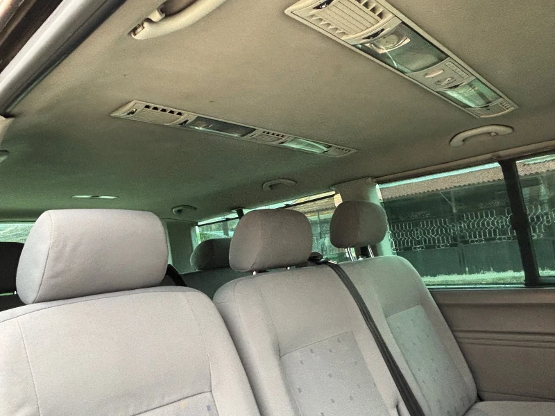 VW T5 Caravelle 2.5, снимка 10 - Бусове и автобуси - 52564761