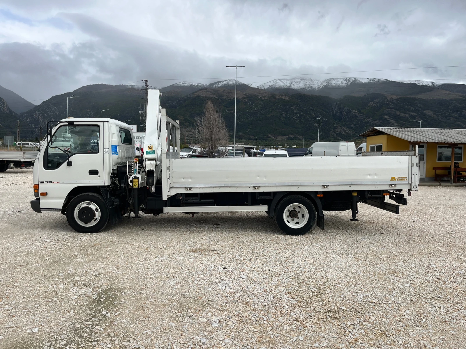 Isuzu Campo NQR БОРДОВИ С КРАН  - изображение 7