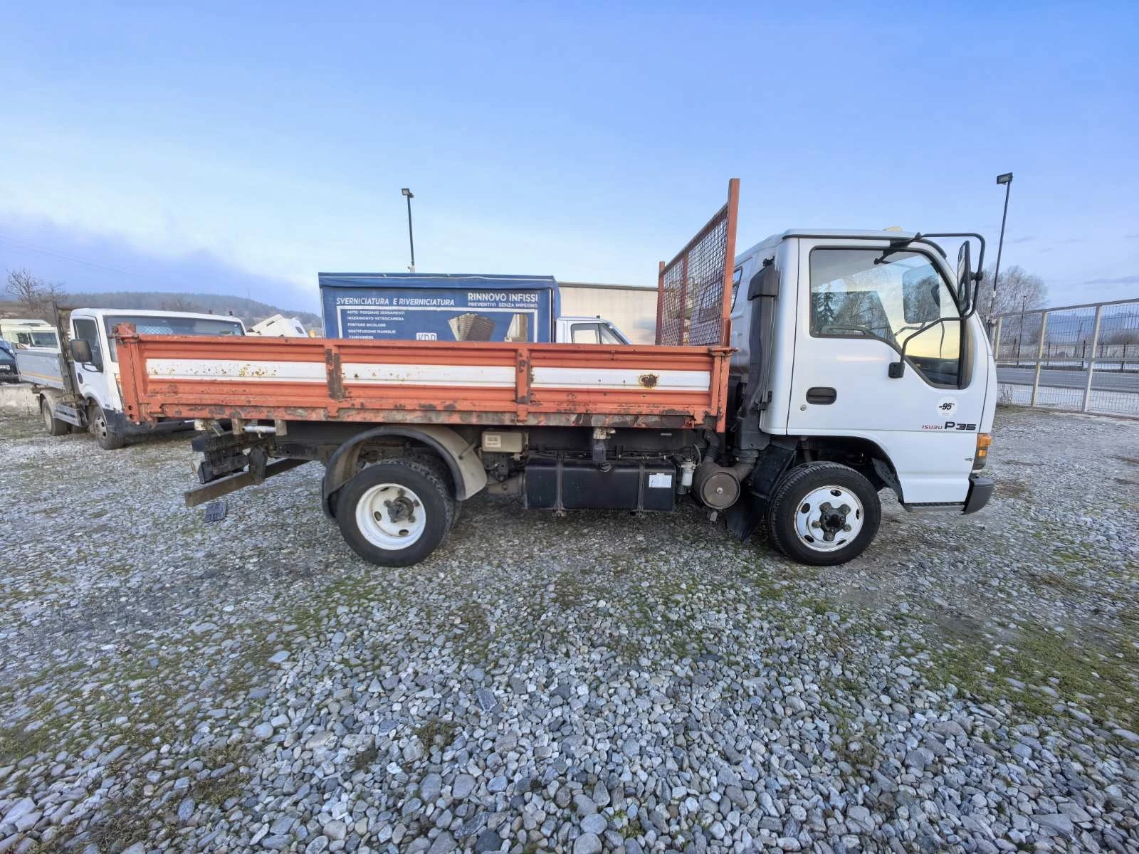 Isuzu Midi NPR самосвал до 3.5т - изображение 10