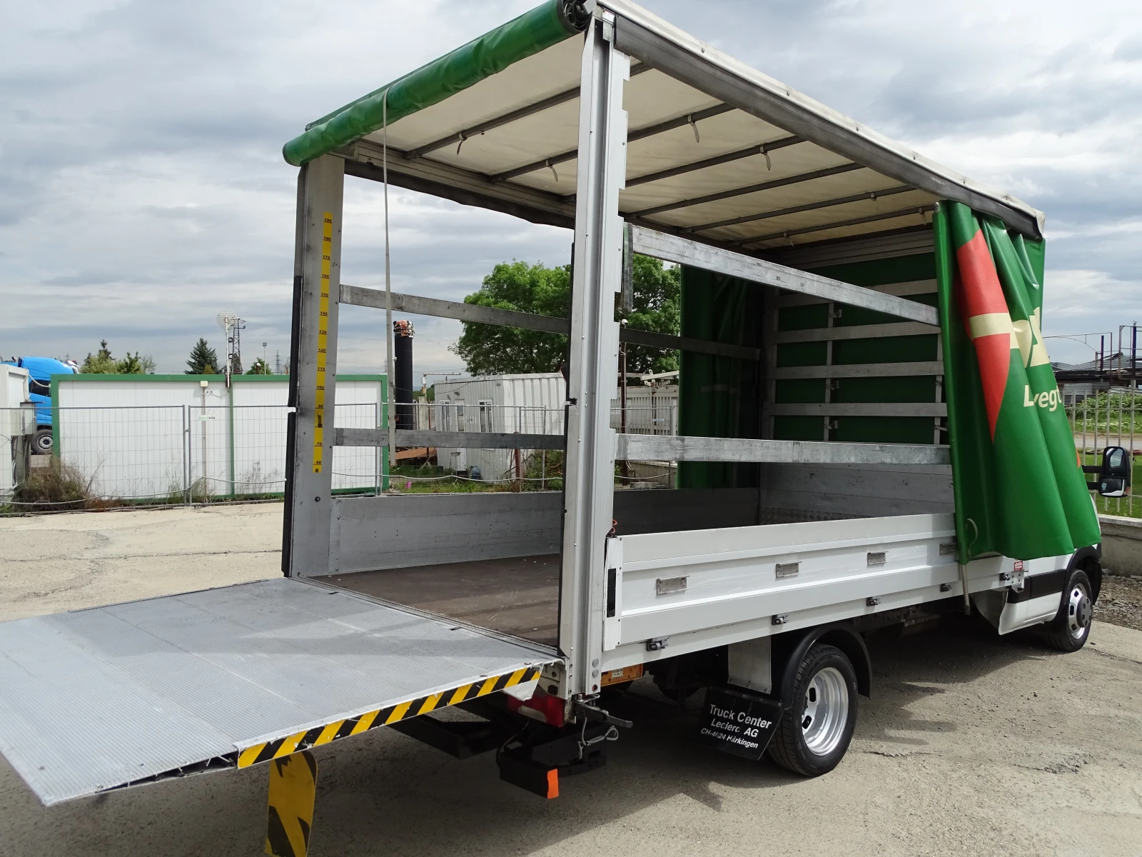Iveco 35c17 ЩОРА С БОРД * * КЛИМАТИК* * , снимка 4 - Бусове и автобуси - 54571362