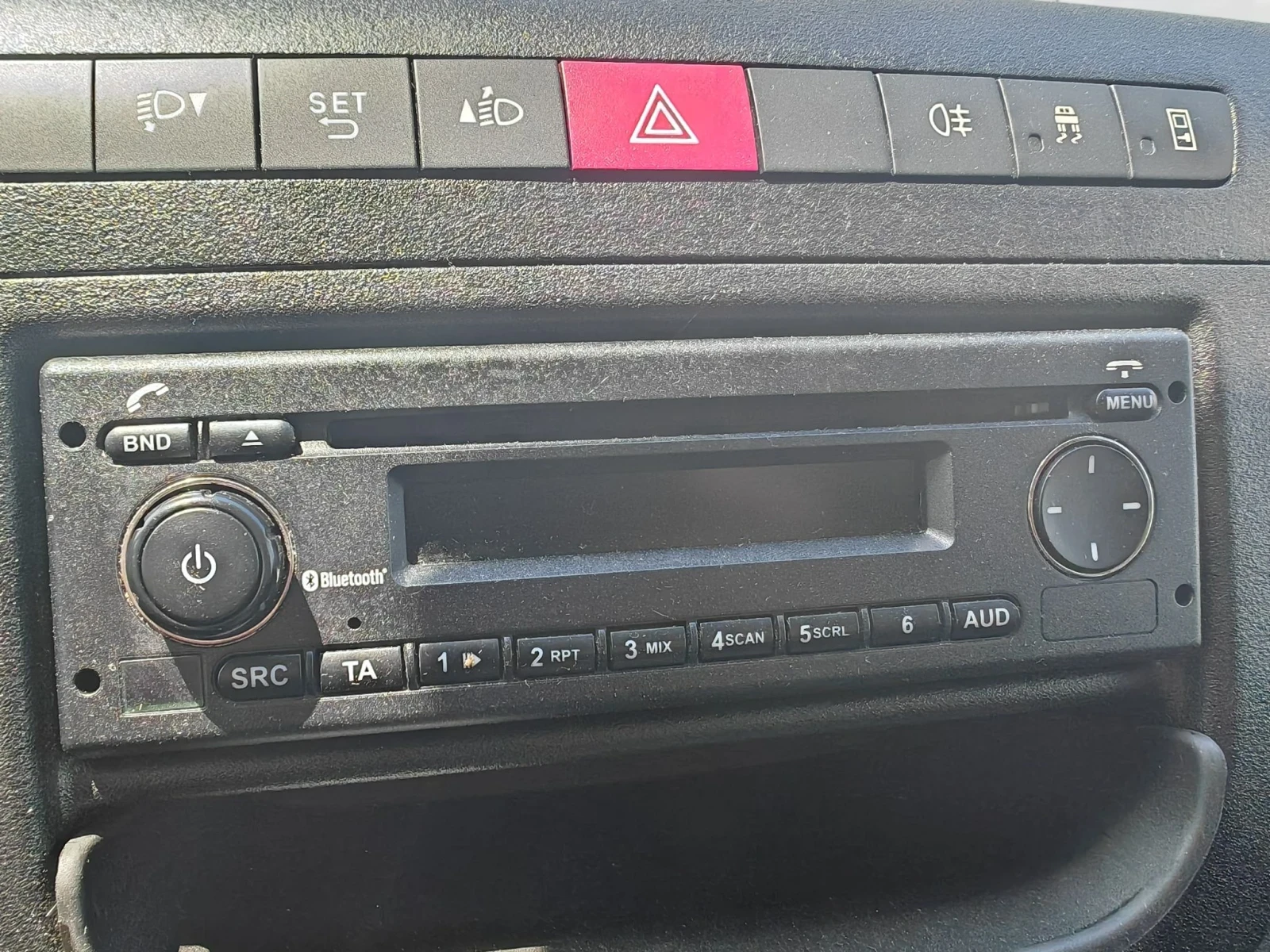 Iveco 35c15 Хладилен, снимка 11 - Бусове и автобуси - 56127248