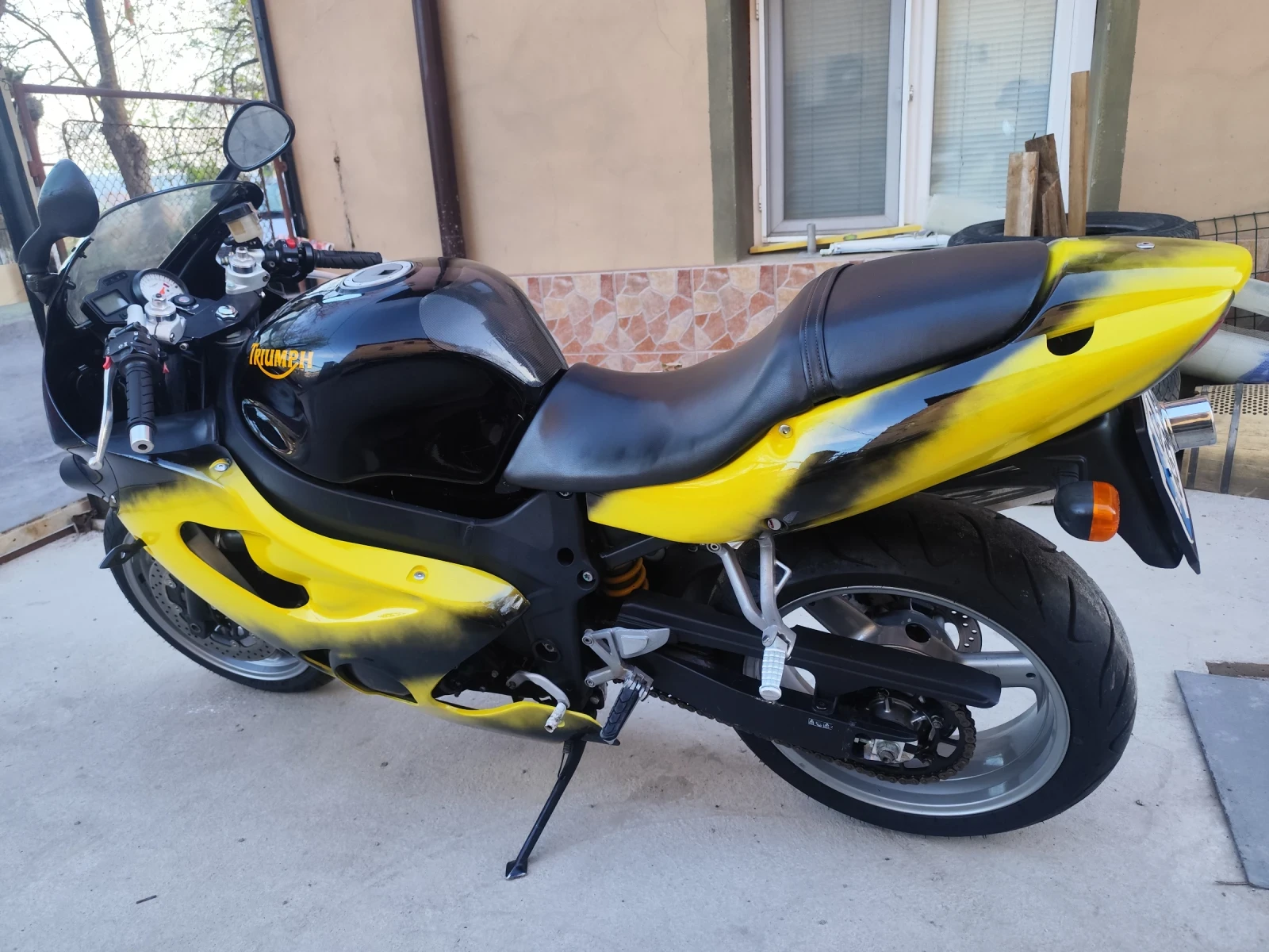 Triumph TT 600i - изображение 3