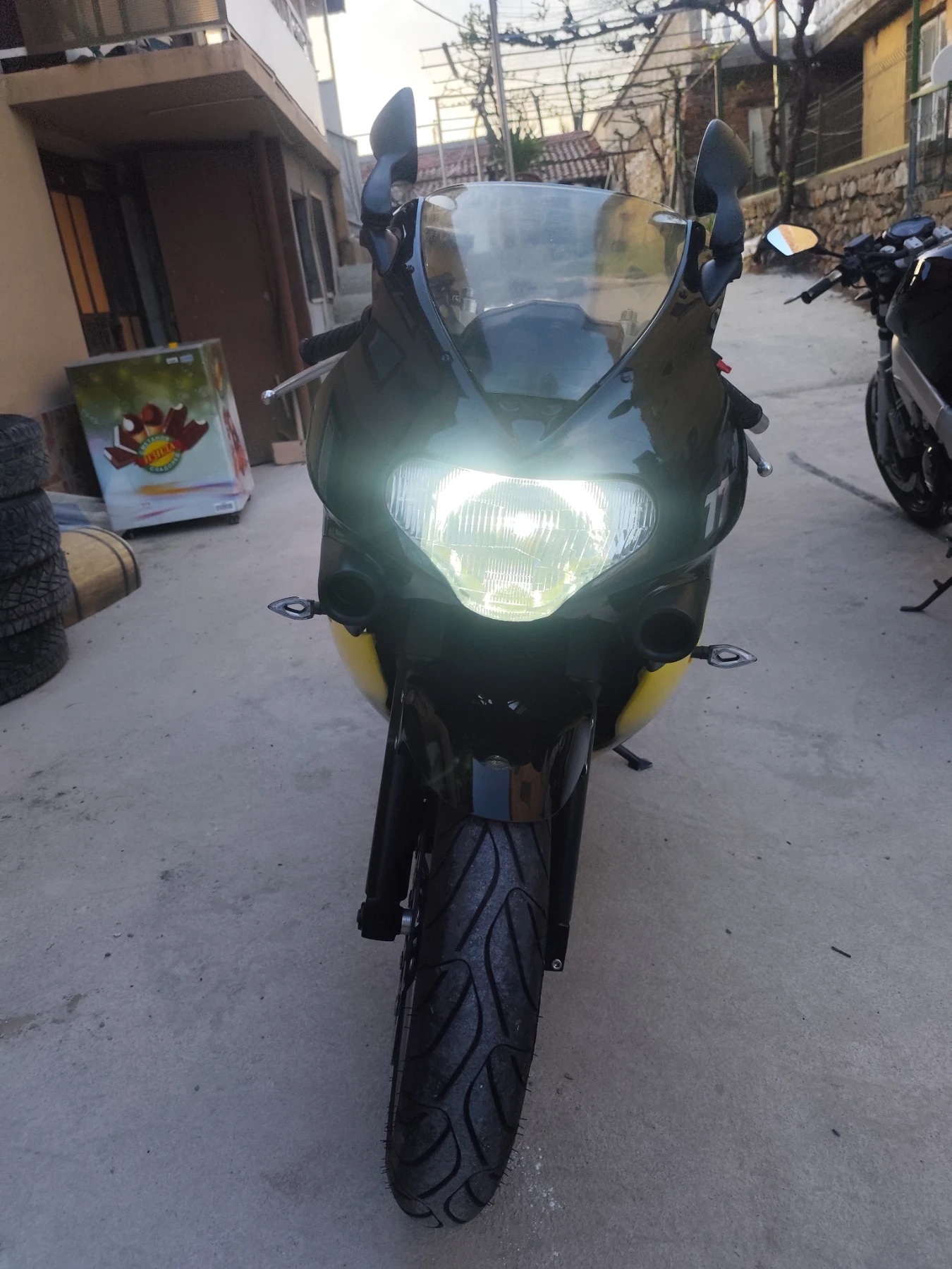 Triumph TT 600i - изображение 6