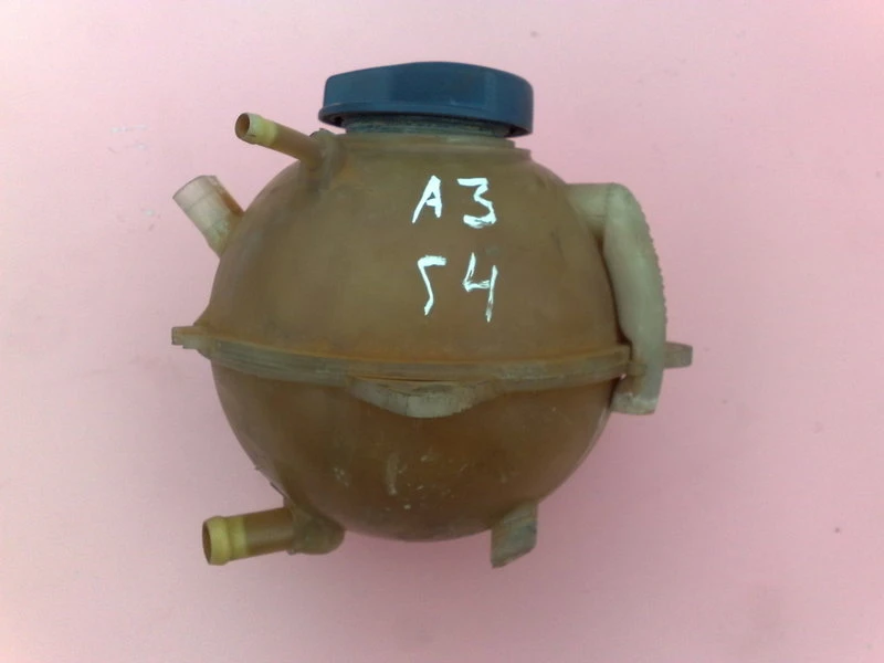 Казанче антифриз Ауди А3 (1)