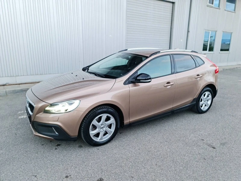 Volvo V40 Cross Country T4 AWD, снимка 2 - Автомобили и джипове - 44509610