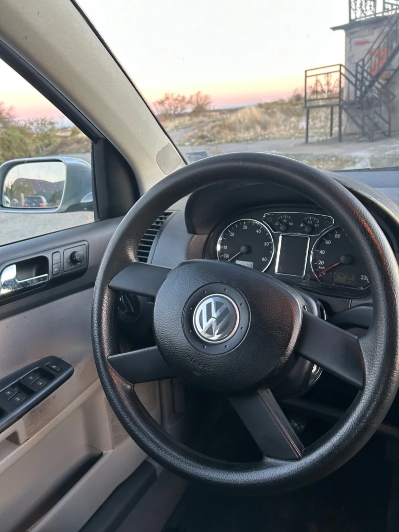 VW Polo, снимка 11 - Автомобили и джипове - 47895918