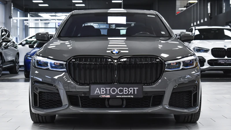 BMW 750 i xDrive M Sport Sportautomatic, снимка 2 - Автомобили и джипове - 48013811