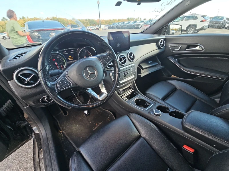 Mercedes-Benz CLA 250 4MATIC* подгрев* keyless* memory* , снимка 12 - Автомобили и джипове - 48040688