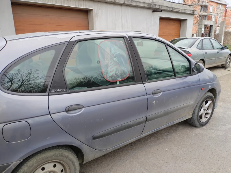 Renault Scenic, снимка 2 - Автомобили и джипове - 49026630