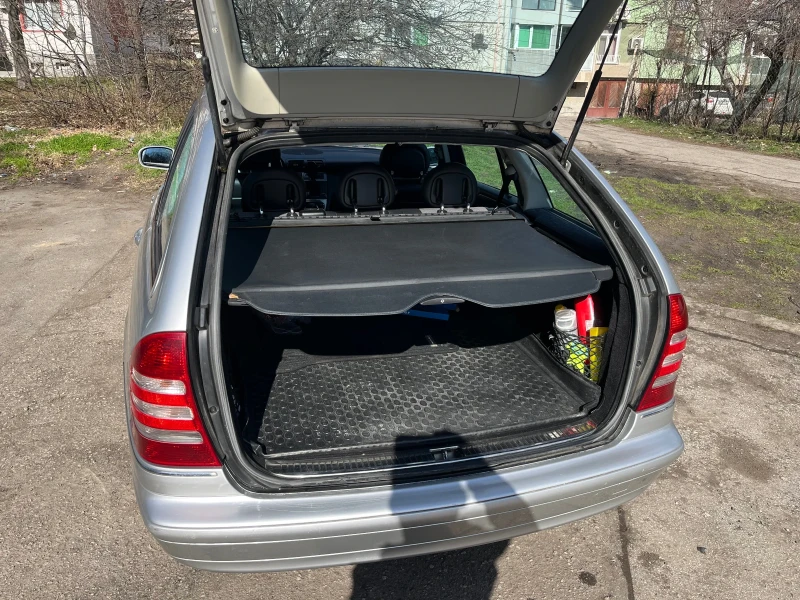 Mercedes-Benz C 230 1.8 kompresor, снимка 6 - Автомобили и джипове - 49412959