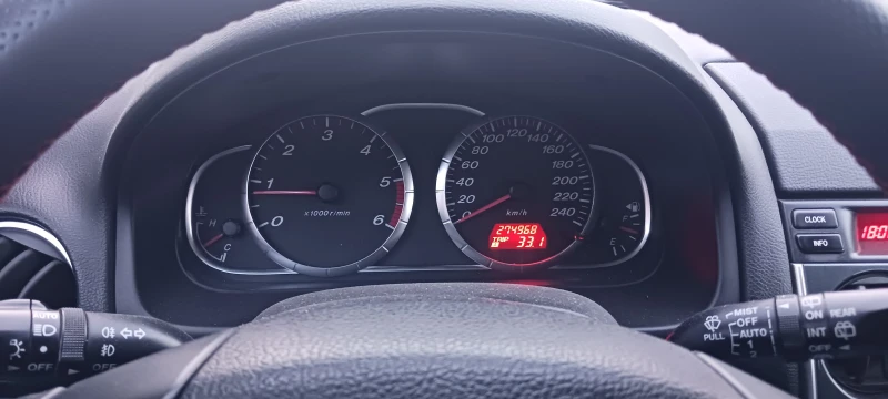 Mazda 6 2.0 CD, снимка 8 - Автомобили и джипове - 49548817