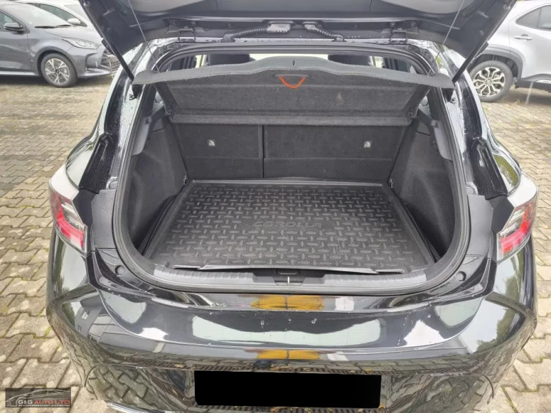 Toyota Corolla 2.0HEV/184HP/TEAM-D/CAM/NAVI/LE/CPLAY/KLESS/621g, снимка 14 - Автомобили и джипове - 52494129