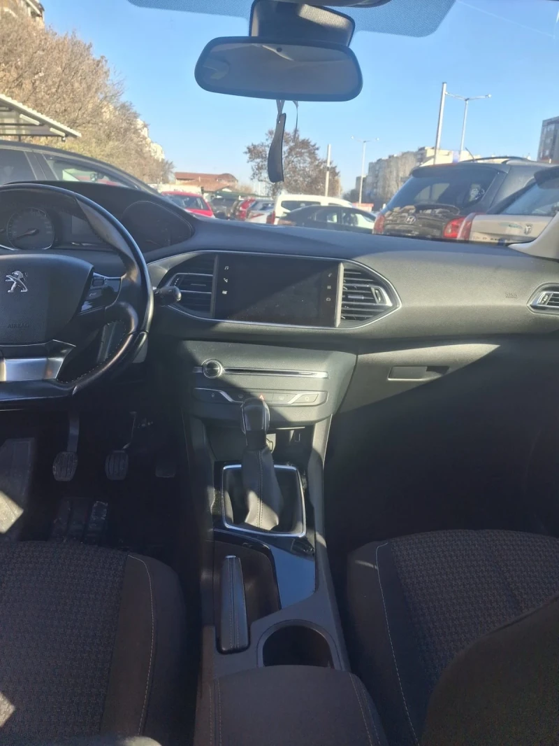 Peugeot 308 1.2i, снимка 8 - Автомобили и джипове - 52494546