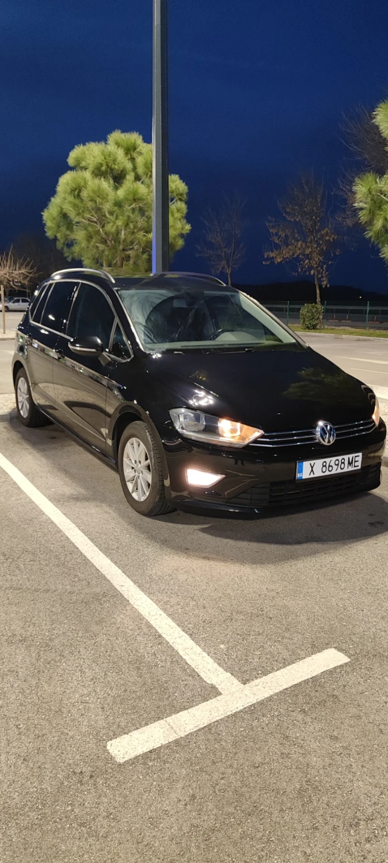 VW Sportsvan 1.6TDI, снимка 8 - Автомобили и джипове - 53263554